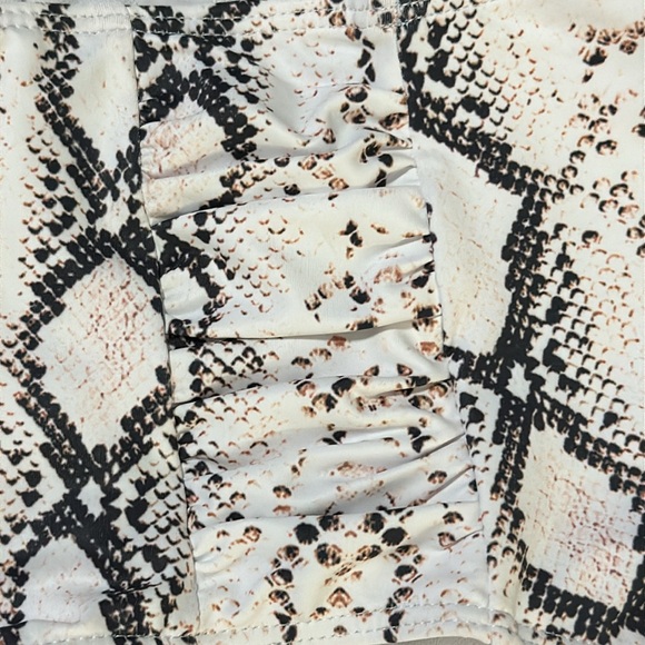 MWT Summer Mac 2 piece swim suit. Size XL - Picture 8 of 8